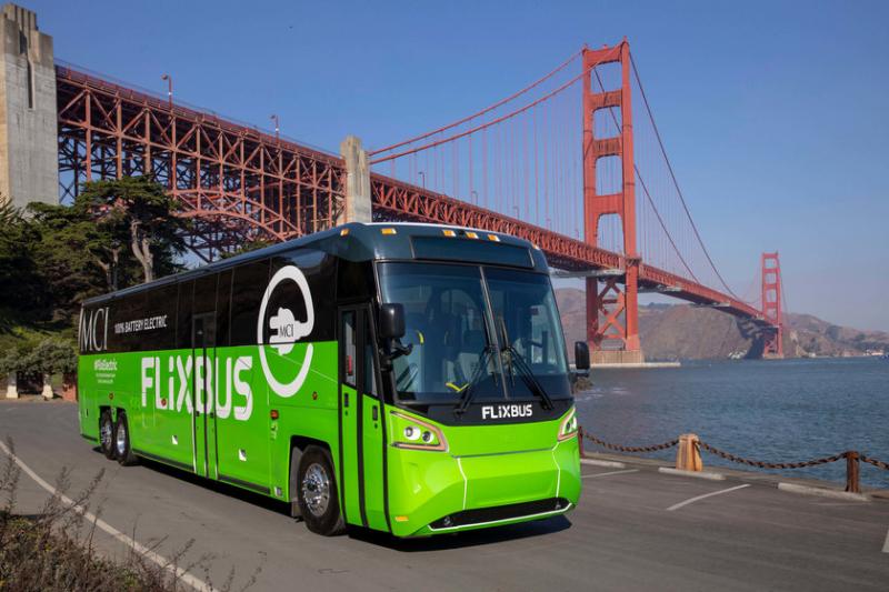 USA brázdí první dálkový elektrobus FlixBusu