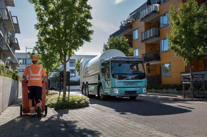 Volvo Trucks zahajuje prodej elektrických nákladních vozidel pro města