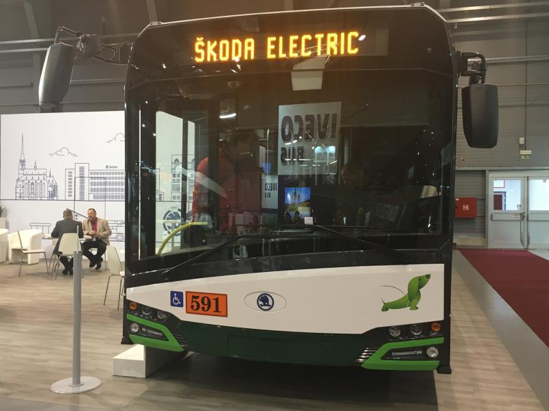 Škoda Electric na veletrhu s bateriovým trolejbusem pro Plzeň