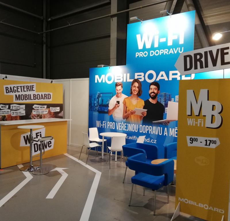 TOP Busportálu CZECHBUS: Originální expozice MOBILBOARD