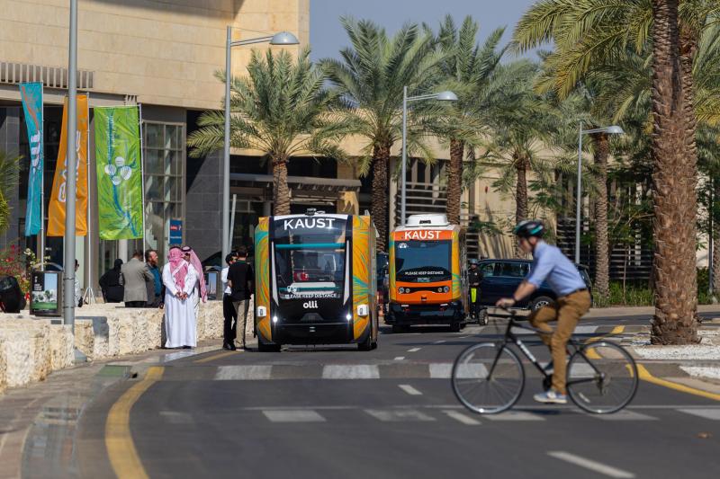 První autonomní vozidla se vydávají na silnice v Saúdské Arábii 