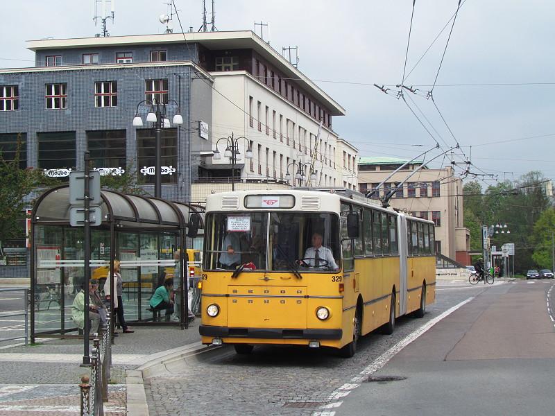 Čechoameričan zachráněn, co Čechojugoslávec?