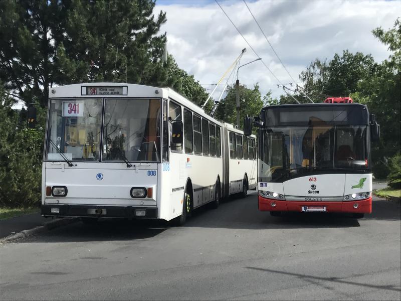 V Chomutově a Jirkově se pochlubili novým historickým trolejbusem