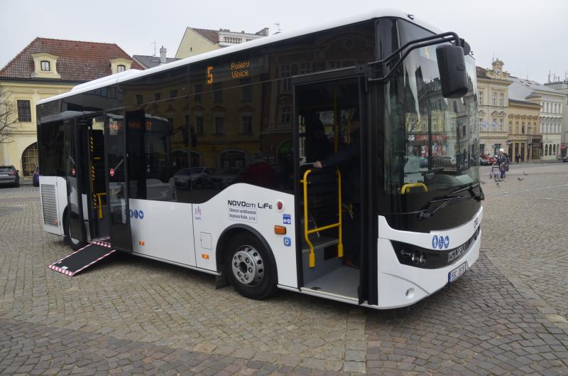 OAD Kolín představila v Kolíně na náměstí nové autobusy