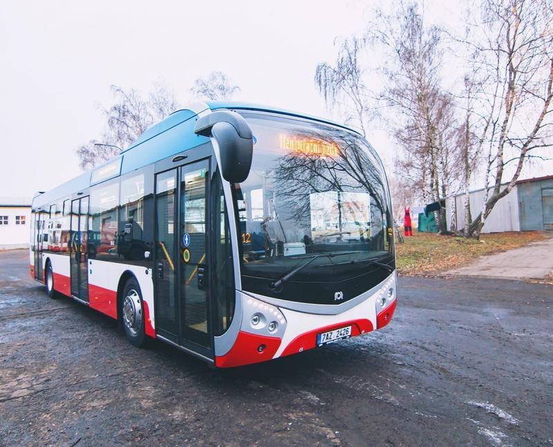 Ke kloubovým autobusům Solaris se v Liberci připojí nové SOR NS 12