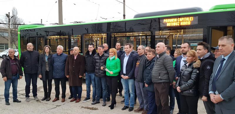 První hybridní autobus Citaro se systémem Bustec pro Bukurešt 