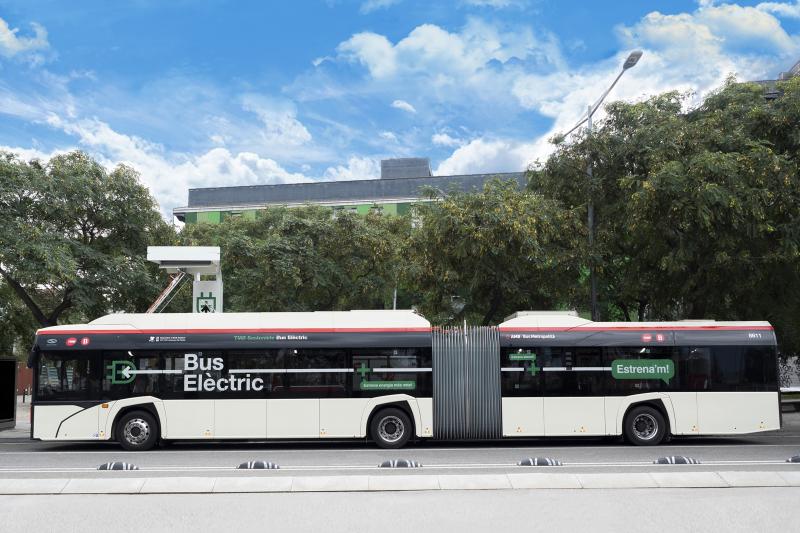 Barcelona s novými elektrickými autobusy Solaris