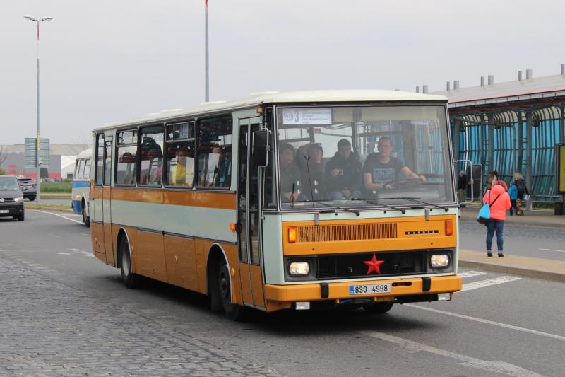 Autobusový den Pražské integrované dopravy před rokem a letos