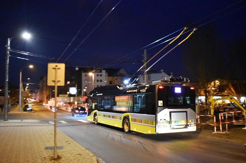 Brašov, Mariánské Lázně, Plzeň, Teplice, Ústí nad Labem, Zlín či Žilina. Testované trolejbusy v ulicích Plzně.