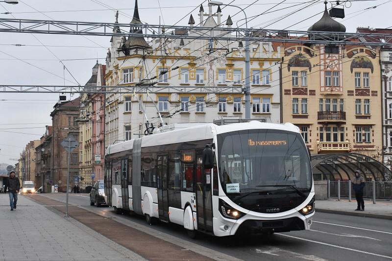 Brašov, Mariánské Lázně, Plzeň, Teplice, Ústí nad Labem, Zlín či Žilina. Testované trolejbusy v ulicích Plzně.