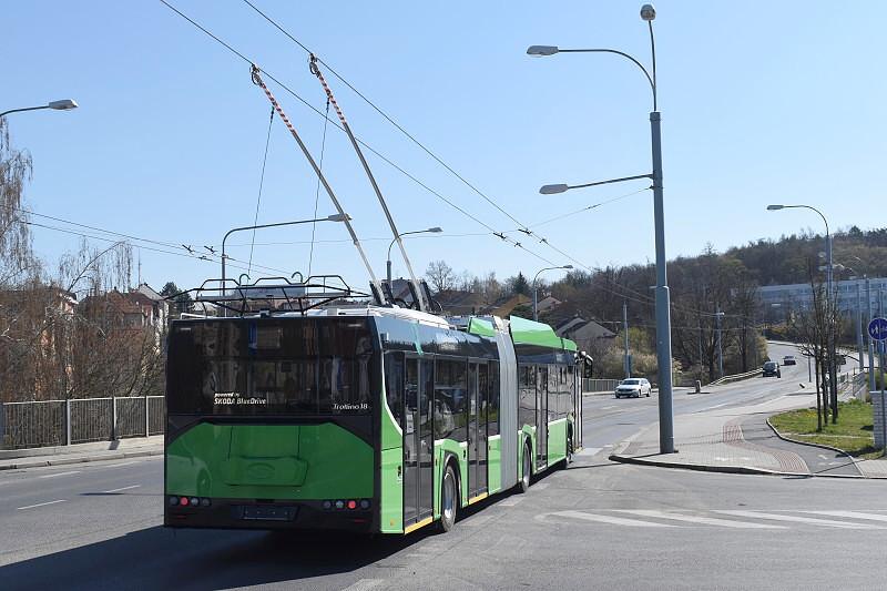 Brašov, Mariánské Lázně, Plzeň, Teplice, Ústí nad Labem, Zlín či Žilina. Testované trolejbusy v ulicích Plzně.