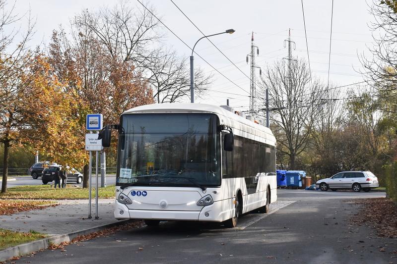 Brašov, Mariánské Lázně, Plzeň, Teplice, Ústí nad Labem, Zlín či Žilina. Testované trolejbusy v ulicích Plzně.