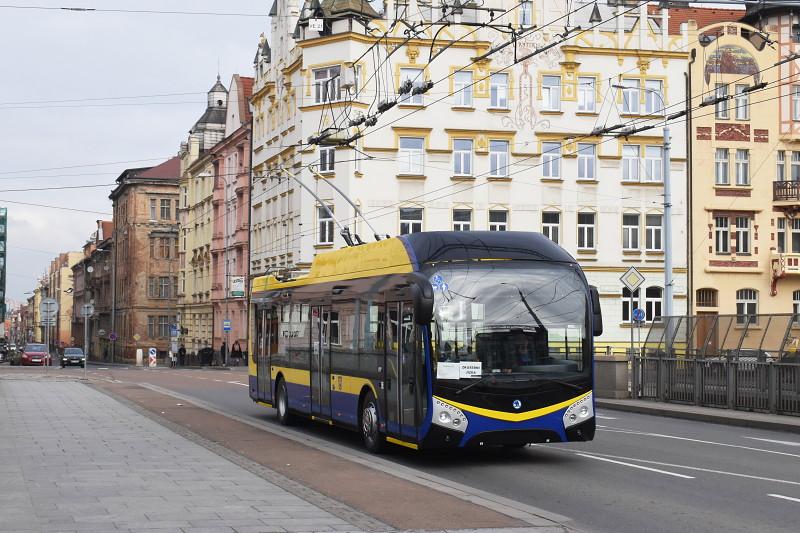 Brašov, Mariánské Lázně, Plzeň, Teplice, Ústí nad Labem, Zlín či Žilina. Testované trolejbusy v ulicích Plzně.