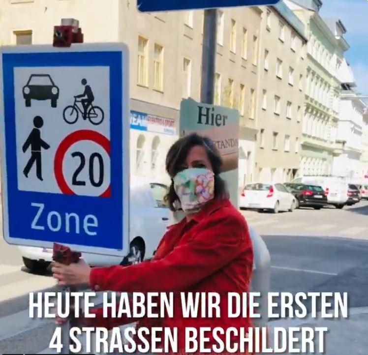 Vídeň otevírá ulice pro chodce místo aut