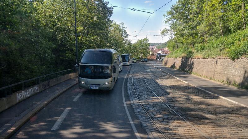 Výzvu na záchranu mezinárodní a vnitrostátní příležitostné dopravy předali dopravci ministru dopravy