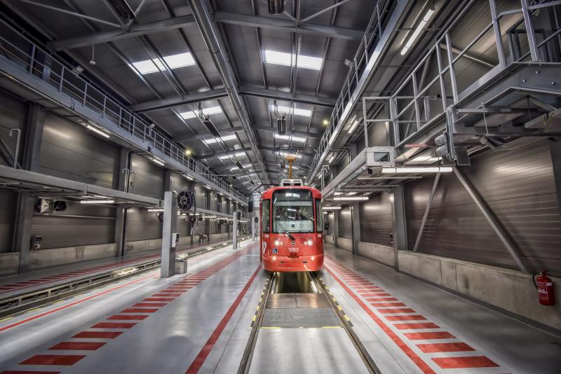 V Brně Pisárkách začala fungovat moderní hala pro péči o tramvaje