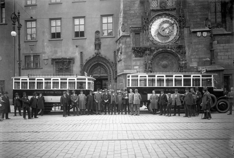 Autobusová doprava v Praze slaví 95 let 