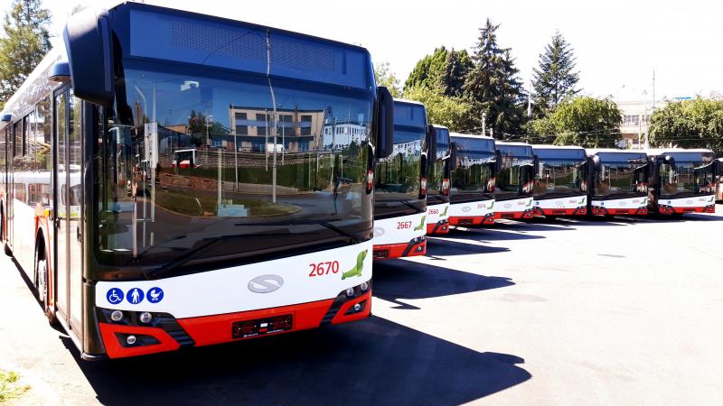 Do Brna dorazilo osm nových autobusů Solaris