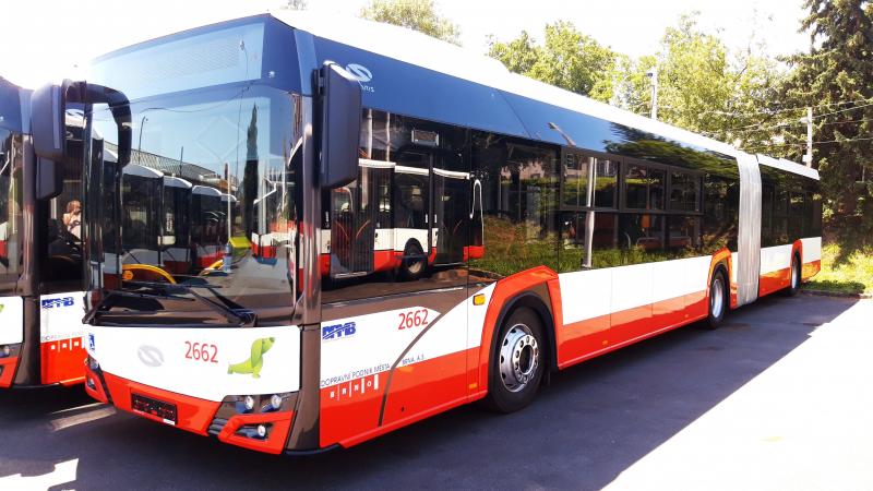 Do Brna dorazilo osm nových autobusů Solaris