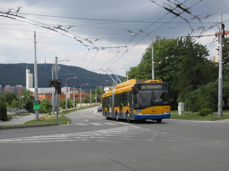 Bateriové trolejbusy mají za sebou ve Zlíně-Kostelci a Štípě rok provozu