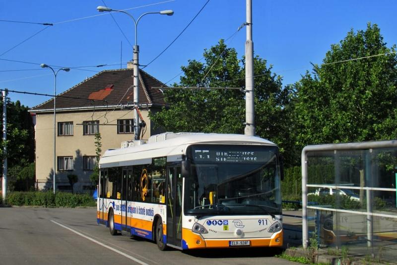 O horkém víkendu se cestující ve Zlíně a Otrovicích ochladili v MHD  