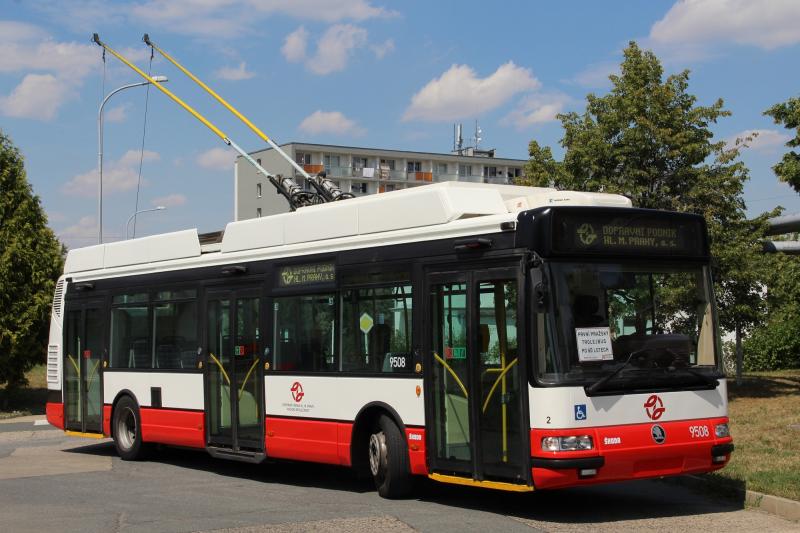 První trolejbus v majetku DPP po 60 letech jde od zítřka do provozu