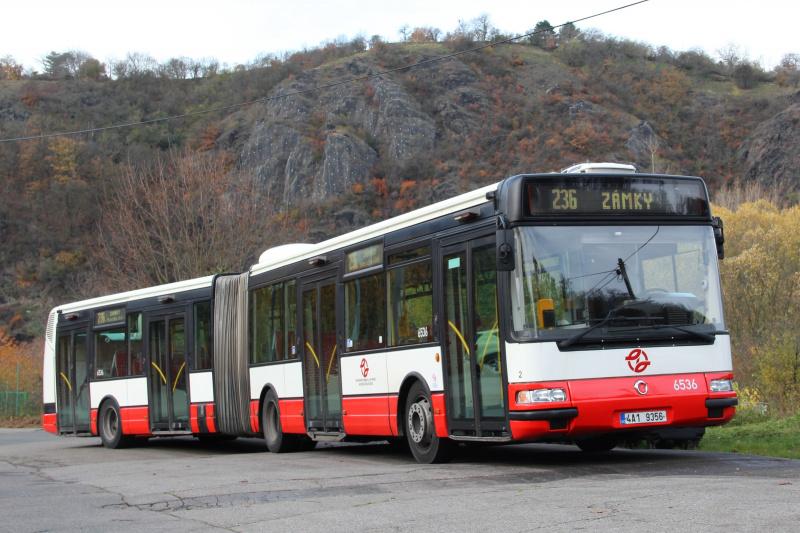 Praha se rozloučí po 25 letech s autobusy Irisbus City Bus