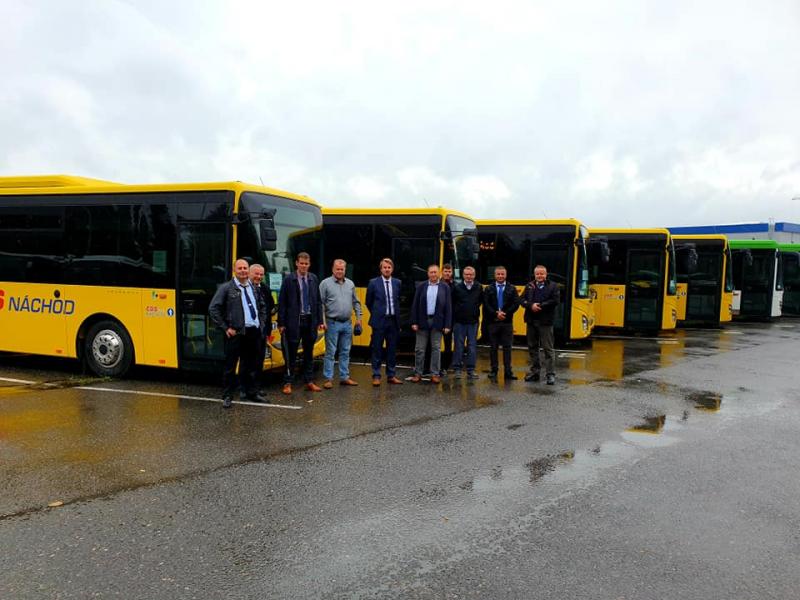 CDS Náchod převzala nové autobusy IVECO