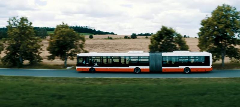 Na světě je nová autobusácká písnička 