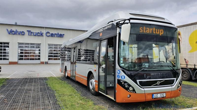 Hybridní autobus v provozu v dalším městě - v Kroměříži 