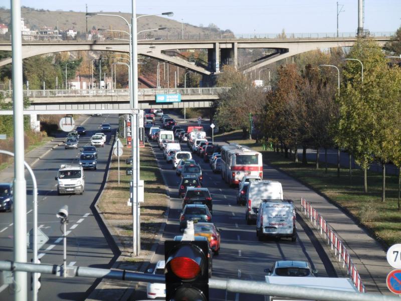 Nový buspruh v Modřanské zrychlí linku 190