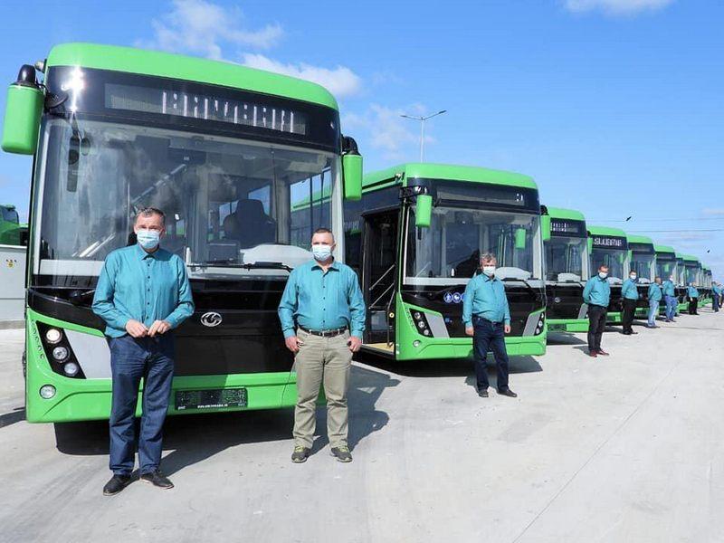 Elektrické autobusy ve městě Suceava jezdí s infopanely Bustec