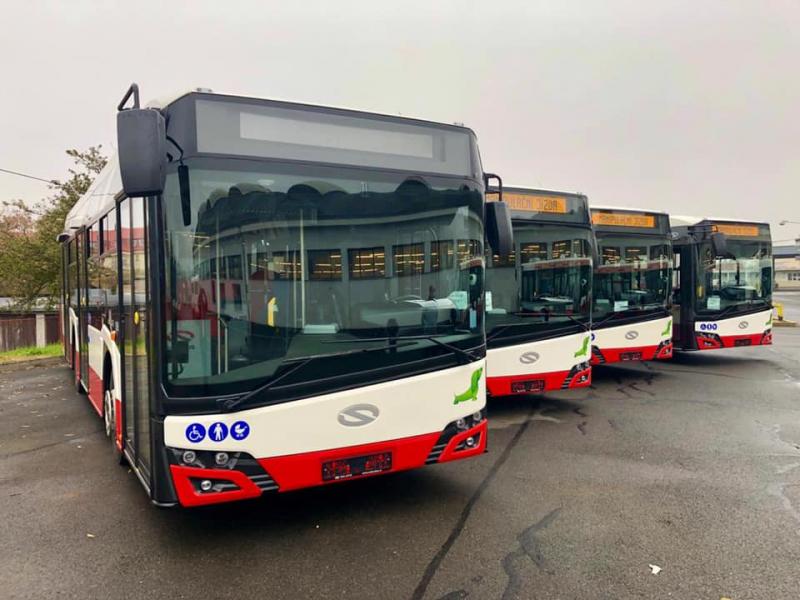 První nové minibusy Solaris Urbino jsou v Praze