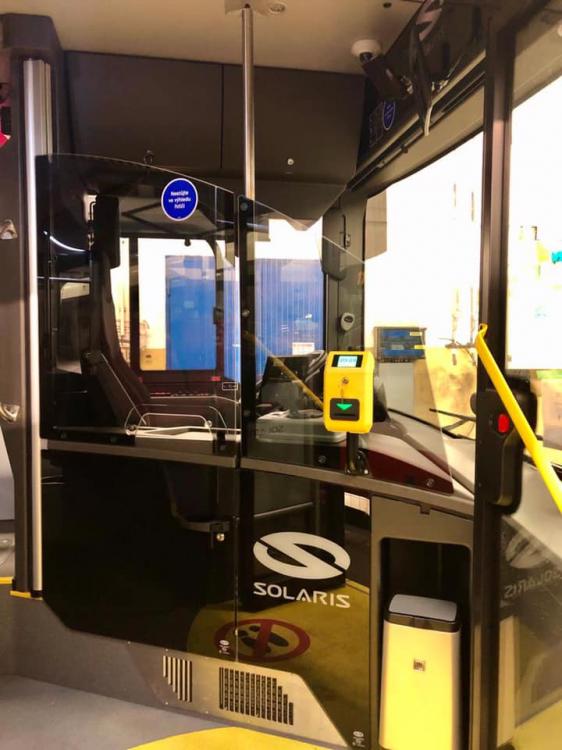 První nové minibusy Solaris Urbino jsou v Praze