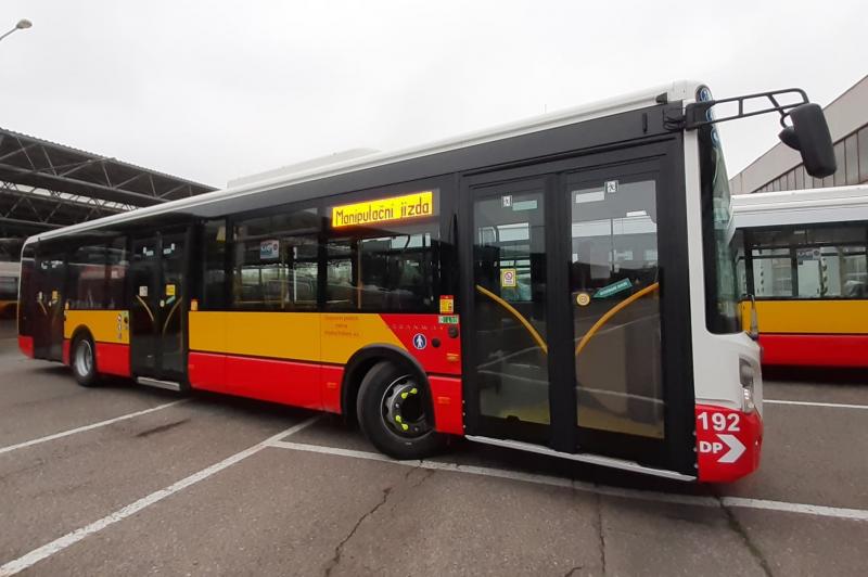  Dalších pět nových autobusů IVECO Urbanway ve službách hradecké MHD