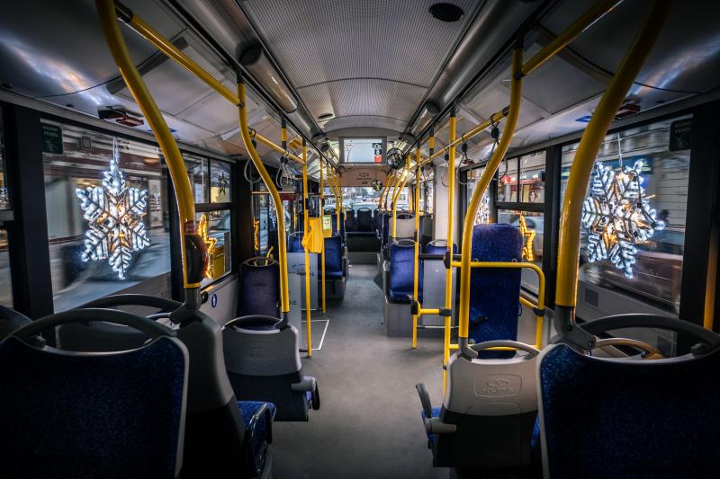 Vánoční tramvaje a trolejbusy opět zpříjemní sváteční měsíc  