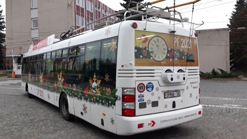 Hradecký trolejbus vyjede vánočně vyzdobený a sváteční atmosféru navodí i elektrobus