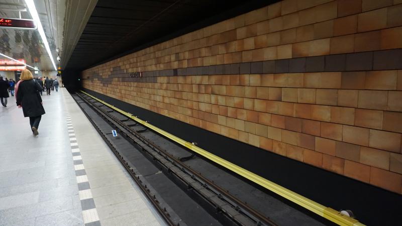 Opatov je 45. bezbariérovou stanicí pražského metra a první s LED osvětlením