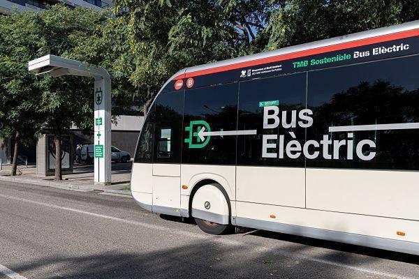 Bacelona bude nakupovat pouze elektrické, vodíkové a plynové hybridní autobusy