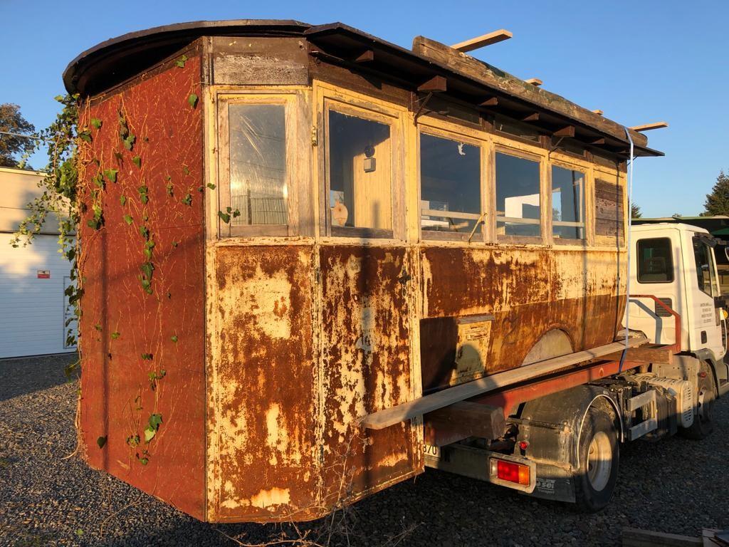 Stoletý autobus Laurin &amp; Klement se dočkal záchrany 