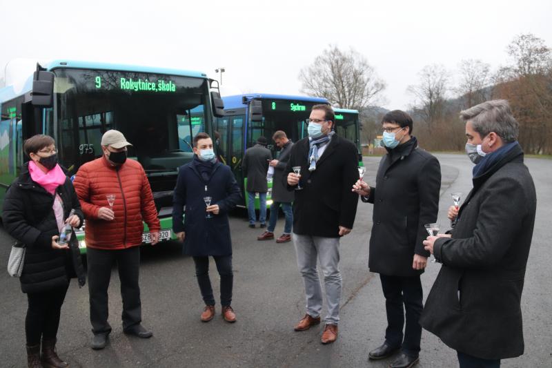 ČSAD Vsetín představila flotilu nových ekologických autobusů