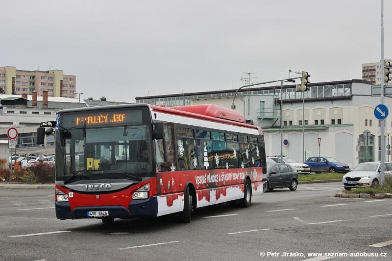 Kde jezdí nejhezčí vánoční trolejbus a tramvaj?