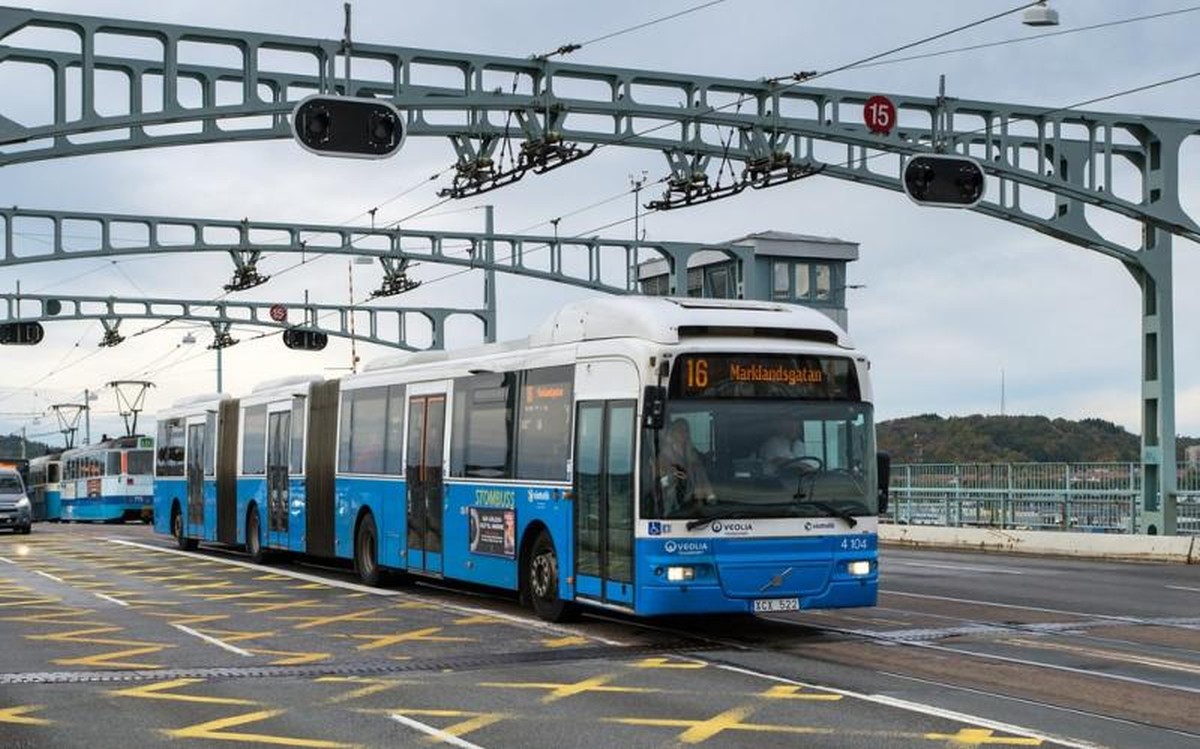 Tříčlánkové autobusy Volvo v Göteborgu jsou historií