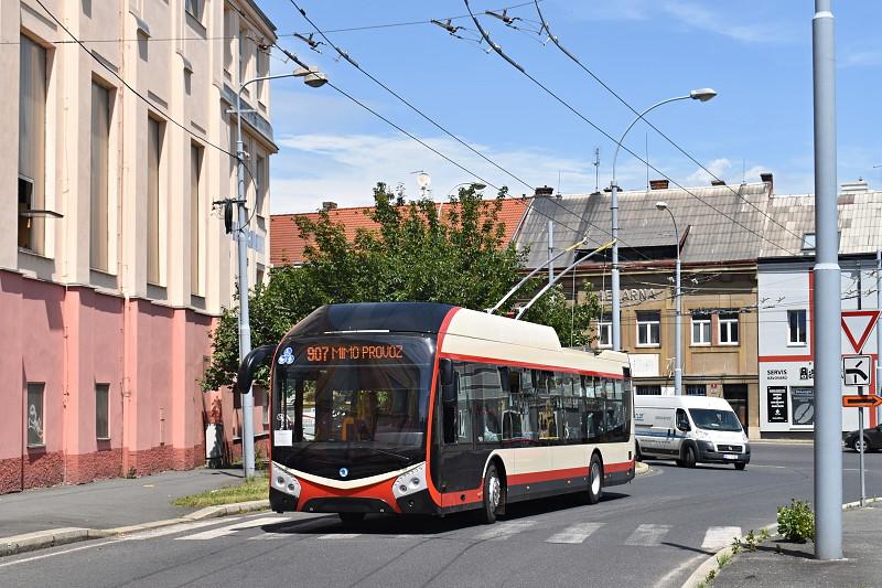 Bergen, Budapešť, Jihlava, Opava, Prešov, Saint-Étienne či Sofie. Testované trolejbusy v ulicích Plzně.