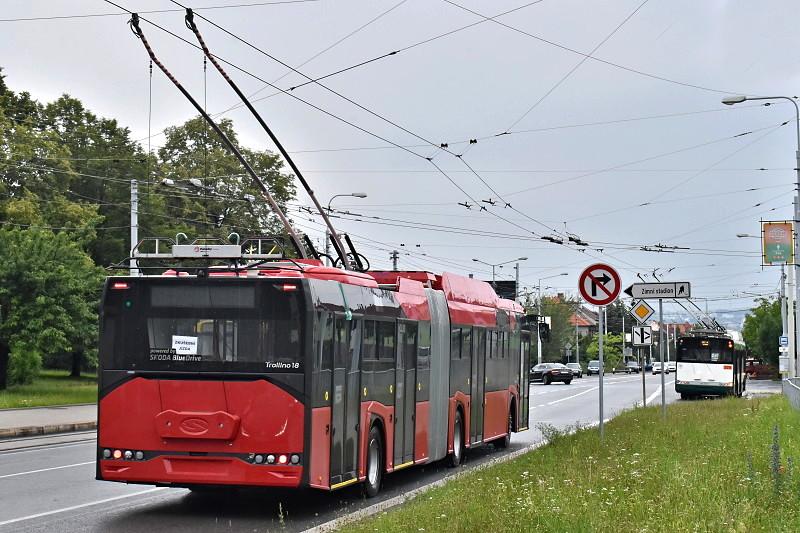 Bergen, Budapešť, Jihlava, Opava, Prešov, Saint-Étienne či Sofie. Testované trolejbusy v ulicích Plzně.