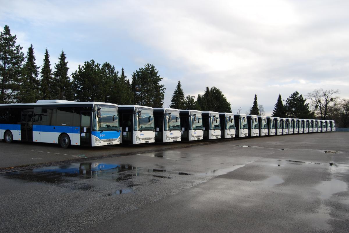 Z-Group bus pořídil pro Kroměřížsko nové autobusy Iveco CROSSWAY