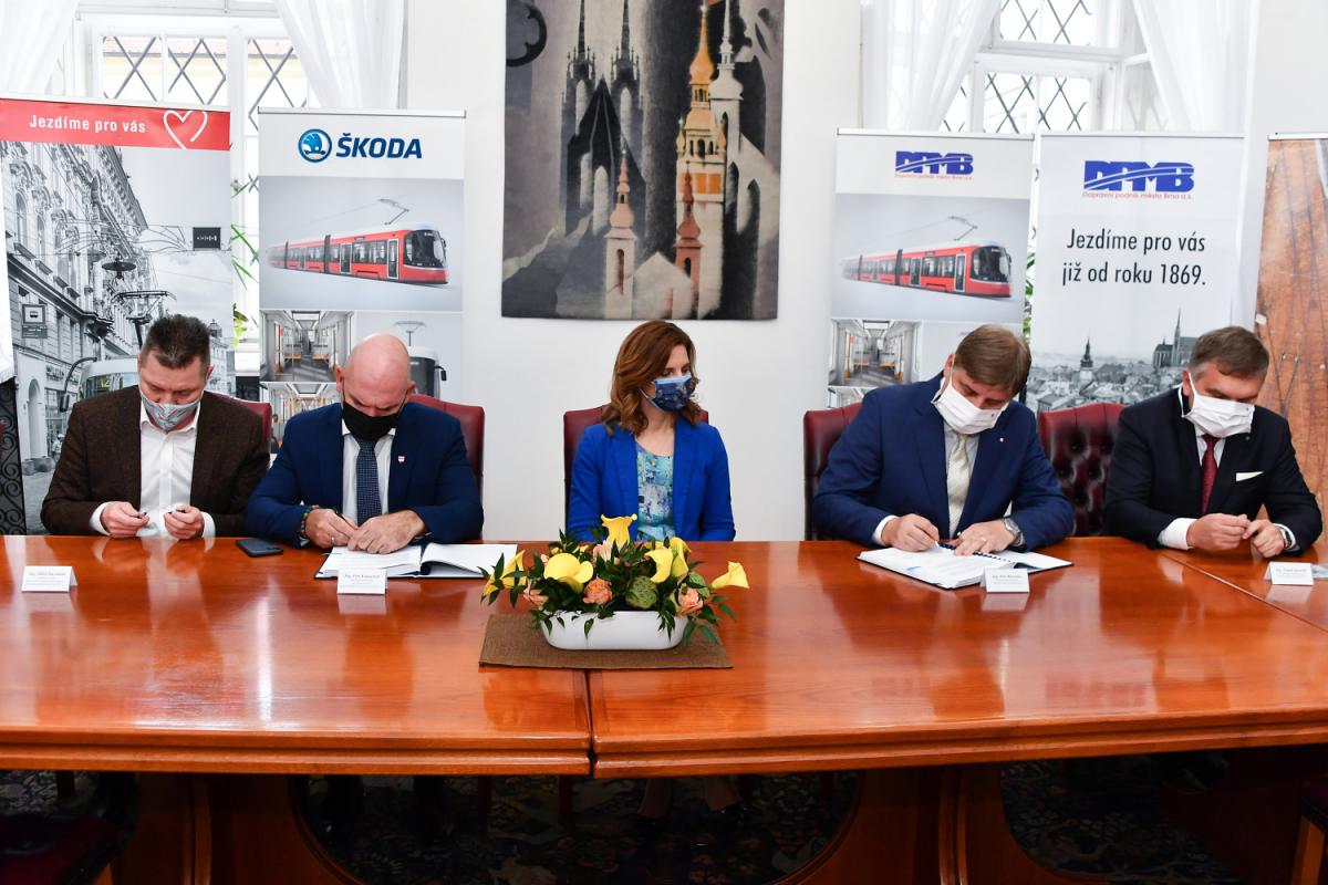 Další velké nákupy v Brně, dopravní podnik pořídí až 40 nových obousměrných tramvají