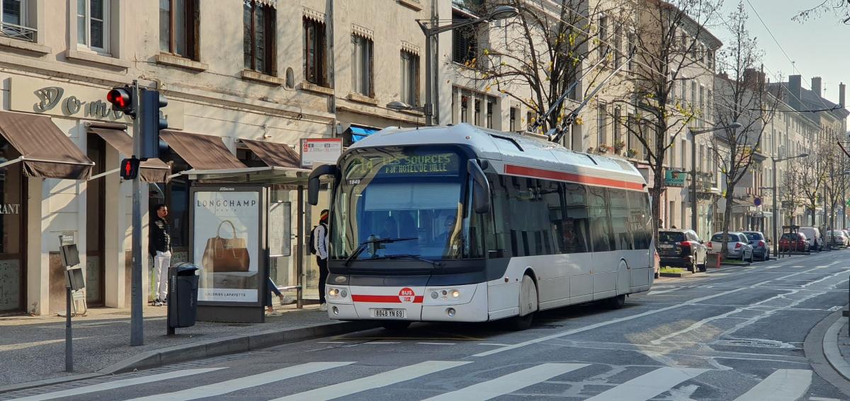 Lyon rozšiřuje trolejbusový systém, první LighTram 19 od HESS je v provozu