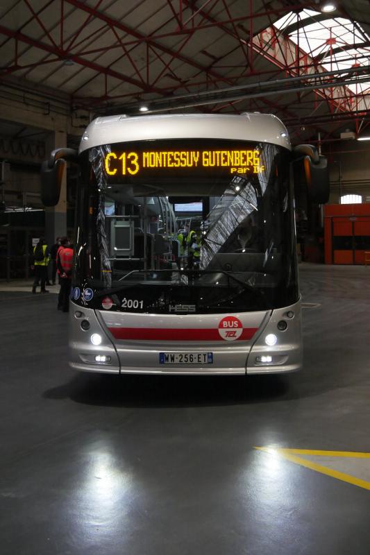 Lyon rozšiřuje trolejbusový systém, první LighTram 19 od HESS je v provozu