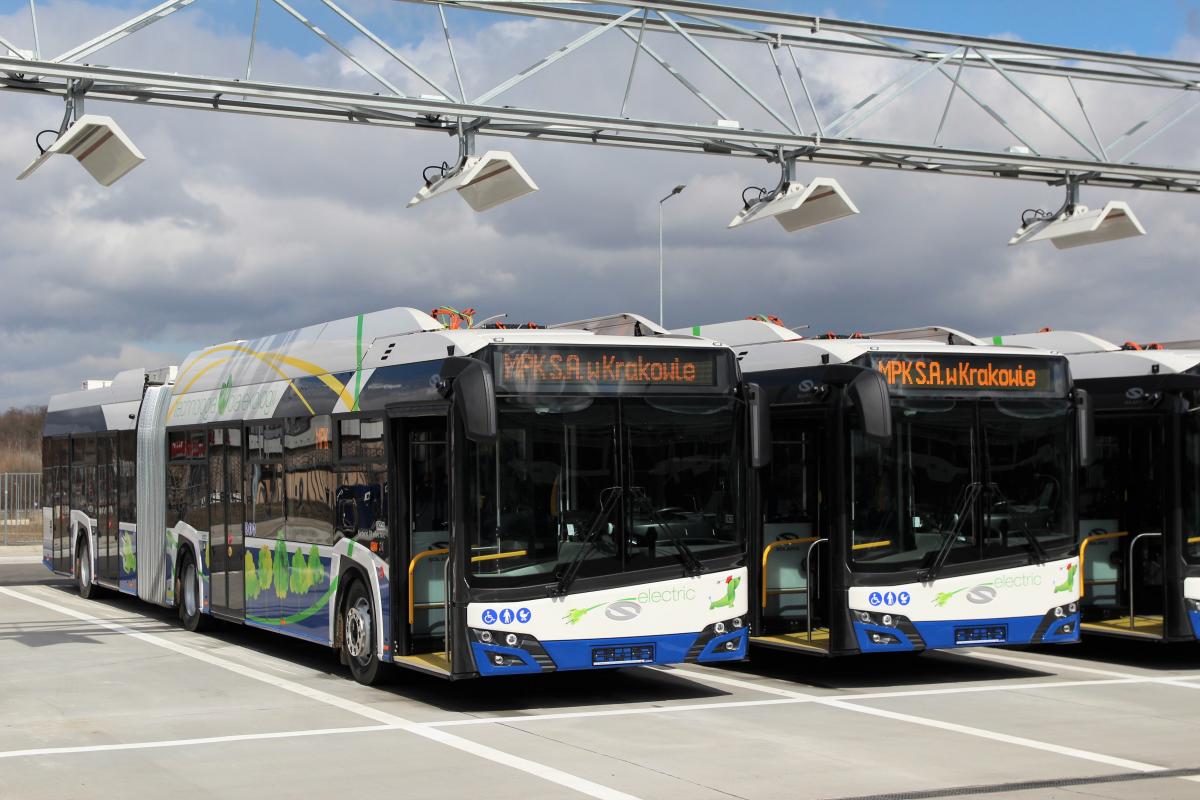 Krakov přebírá elektrické autobusy Solaris
